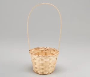 Корзина из бамбука   